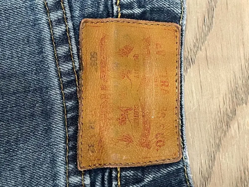 Levis classic pair